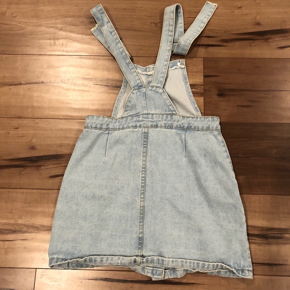 Overall mini skirt - Picture 2 of 2